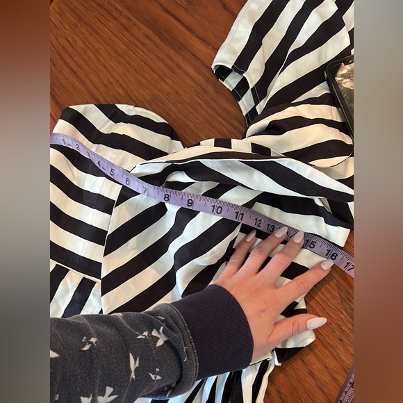 One shoulder striped dress - Picture 2 of 7